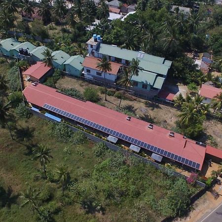 The Long Hostel อารูกัมเบย์ ภายนอก รูปภาพ