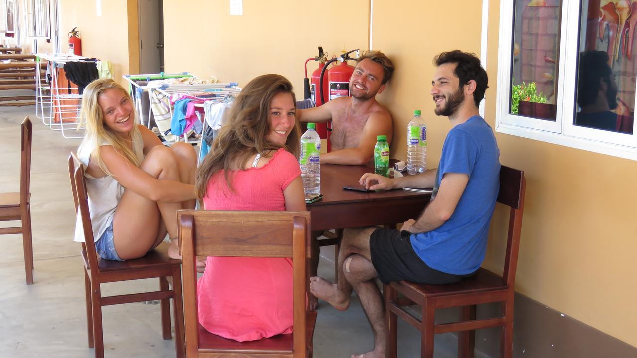 The Long Hostel อารูกัมเบย์ ภายนอก รูปภาพ